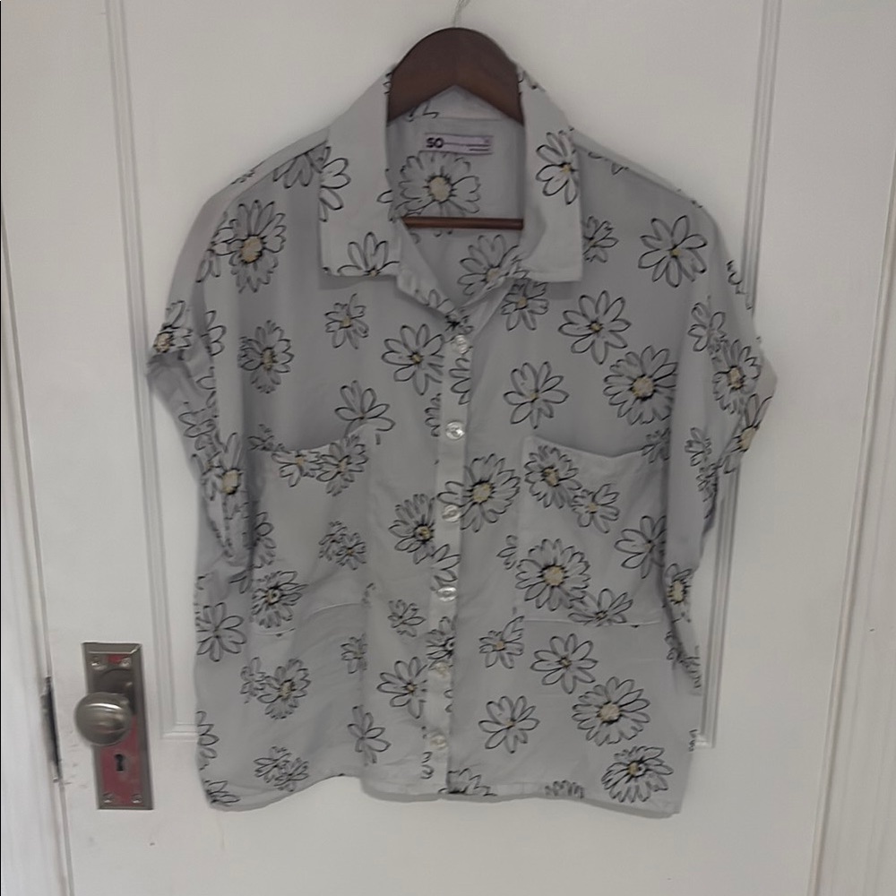 SO White and Yellow Floral Button-Up Shirt